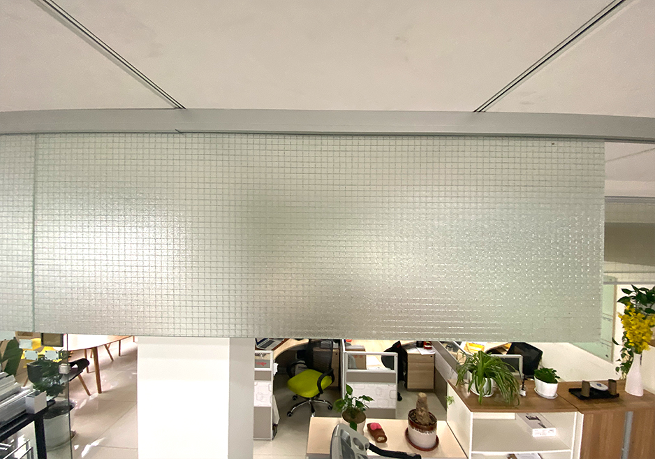 新恒邦夾絲玻璃擋煙垂壁細(xì)節(jié)圖 新恒邦夾絲玻璃擋煙垂壁細(xì)節(jié)圖